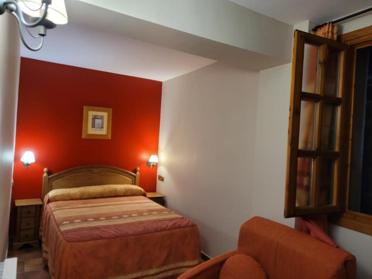 Apartamentos Casa Espanol Broto Kültér fotó